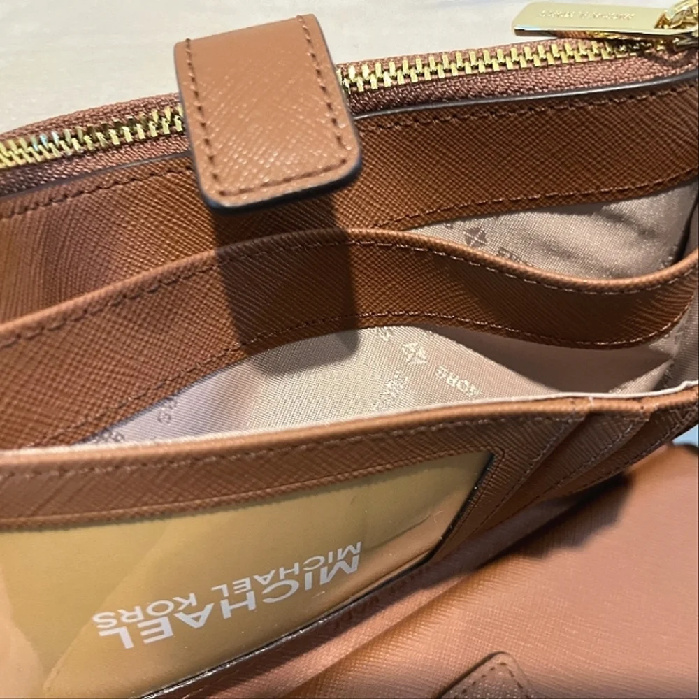 Michael Kors Saffiano Leather Jet Set Double Zip Wristlet New With Tags!